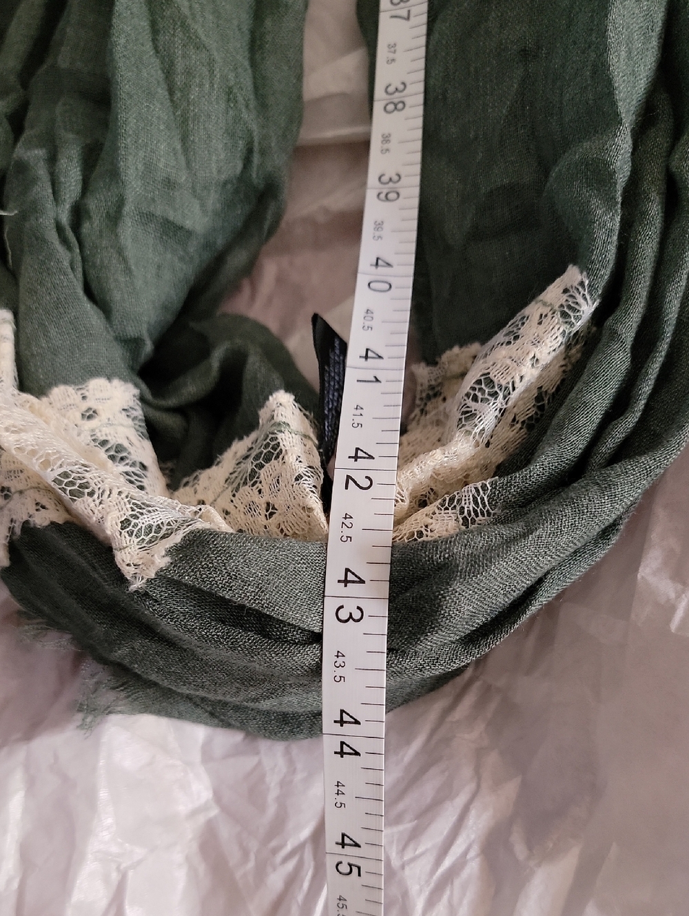 Nwt Do Everything In Love Anthropologie Sage Green Lace Infinity Scarf Loop - Picture 4 of 7